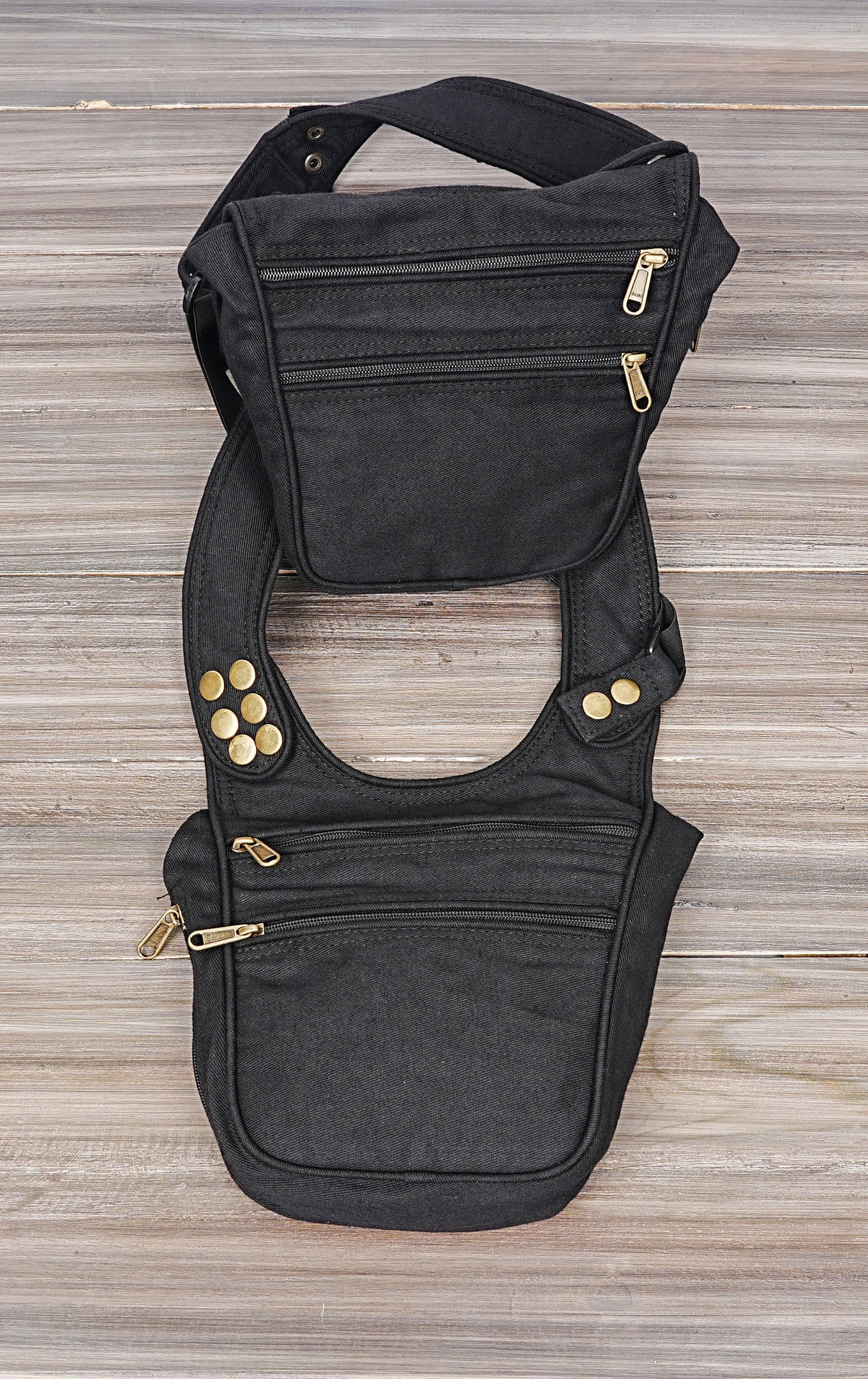 Alternative fashion black multi-pocket chest rig for street style