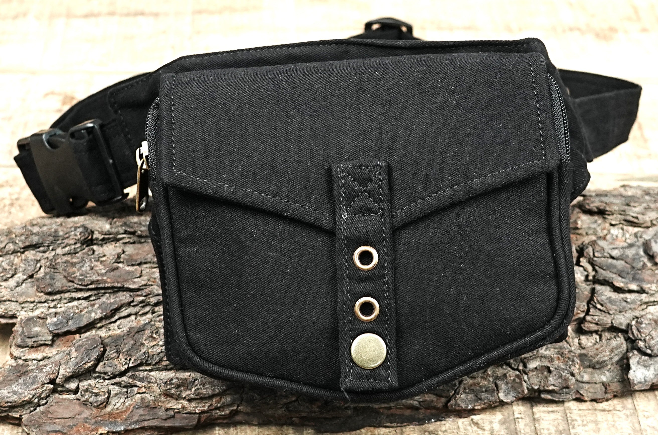 USA: Women's Utility Belt Bag made of Durable Black Canvas with a Discrete Cell Phone Pocket.