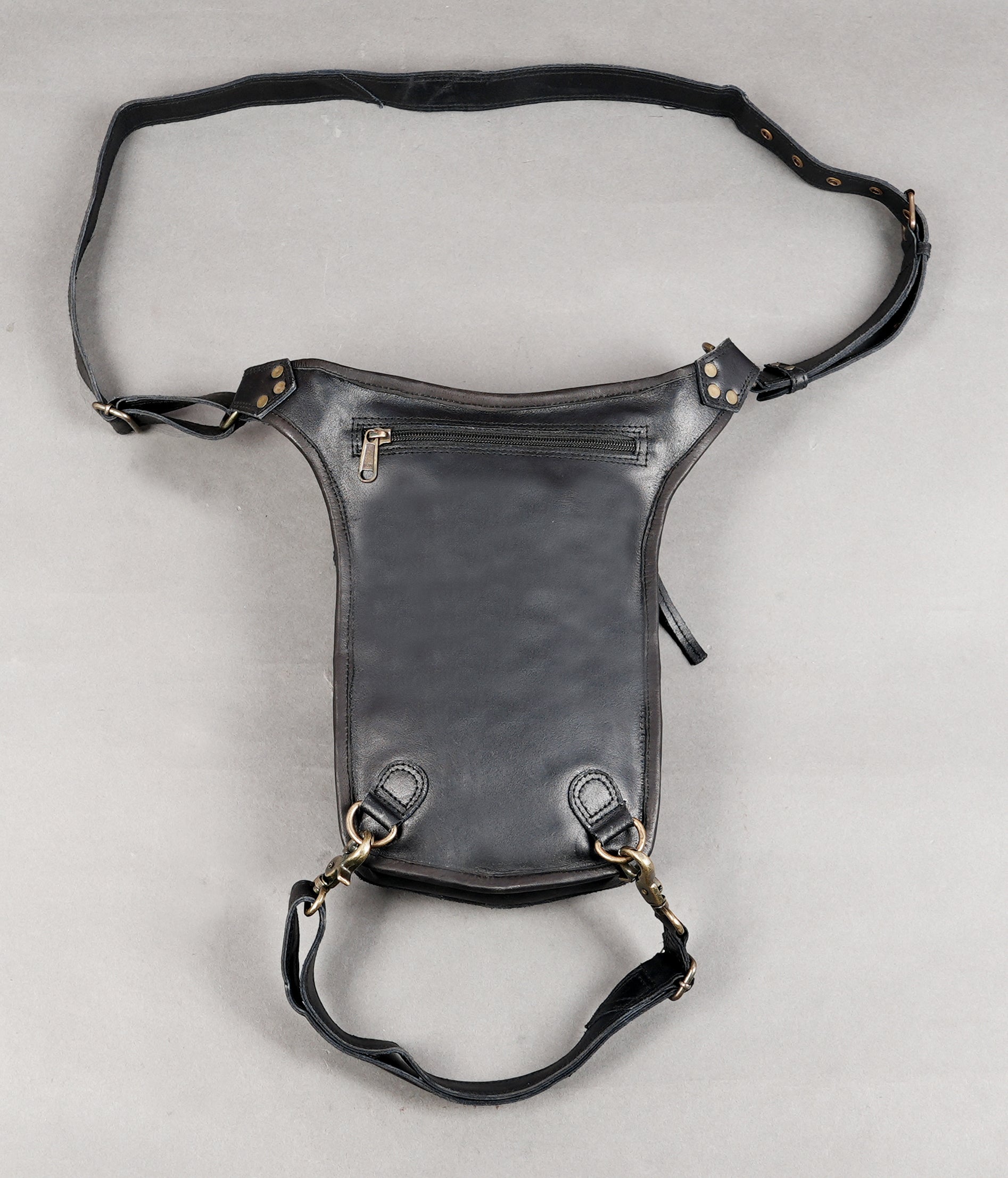 Multifunction leather thigh holster for festivals and travel