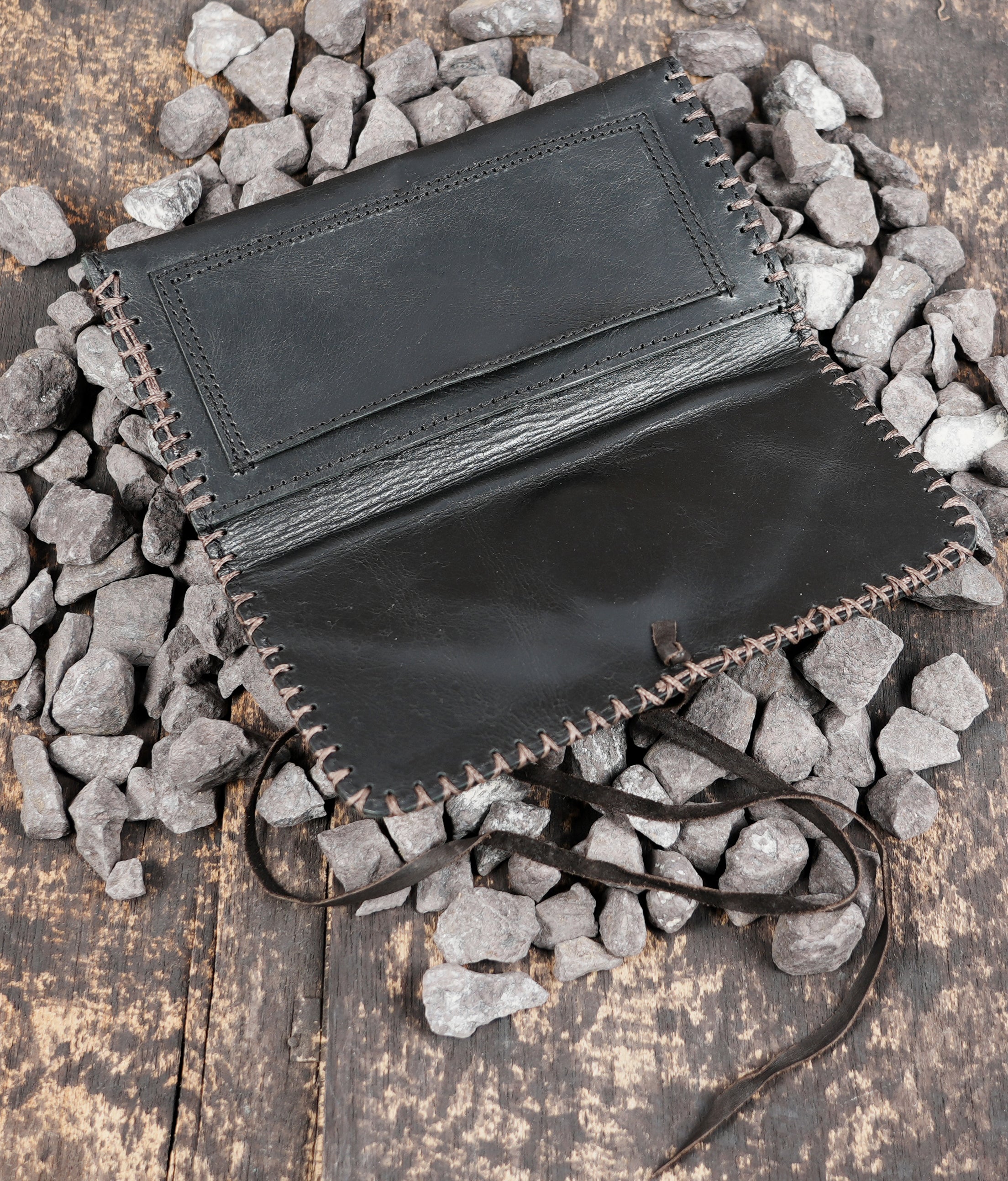 leather pouch for tobacco