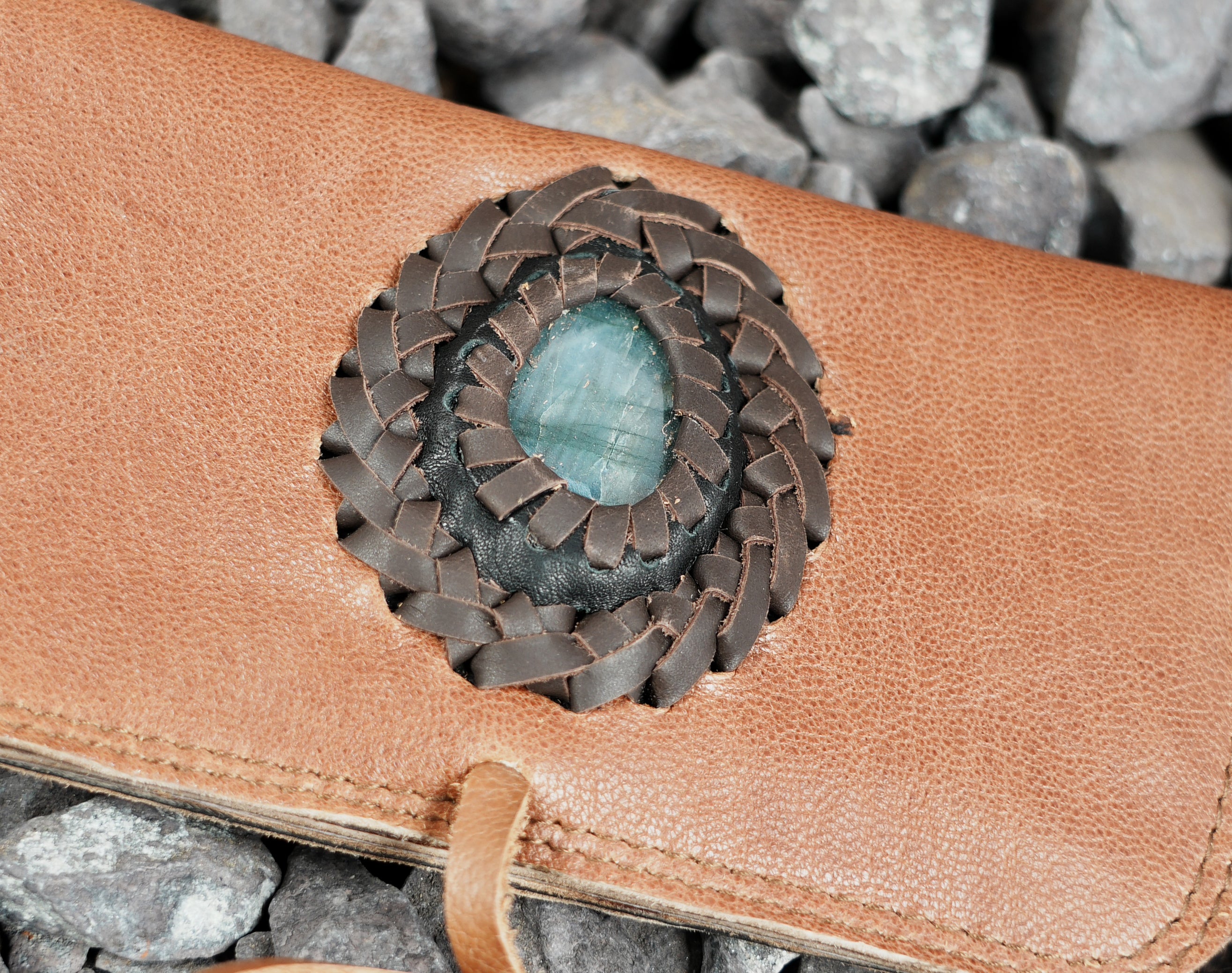 leather smoking pouch