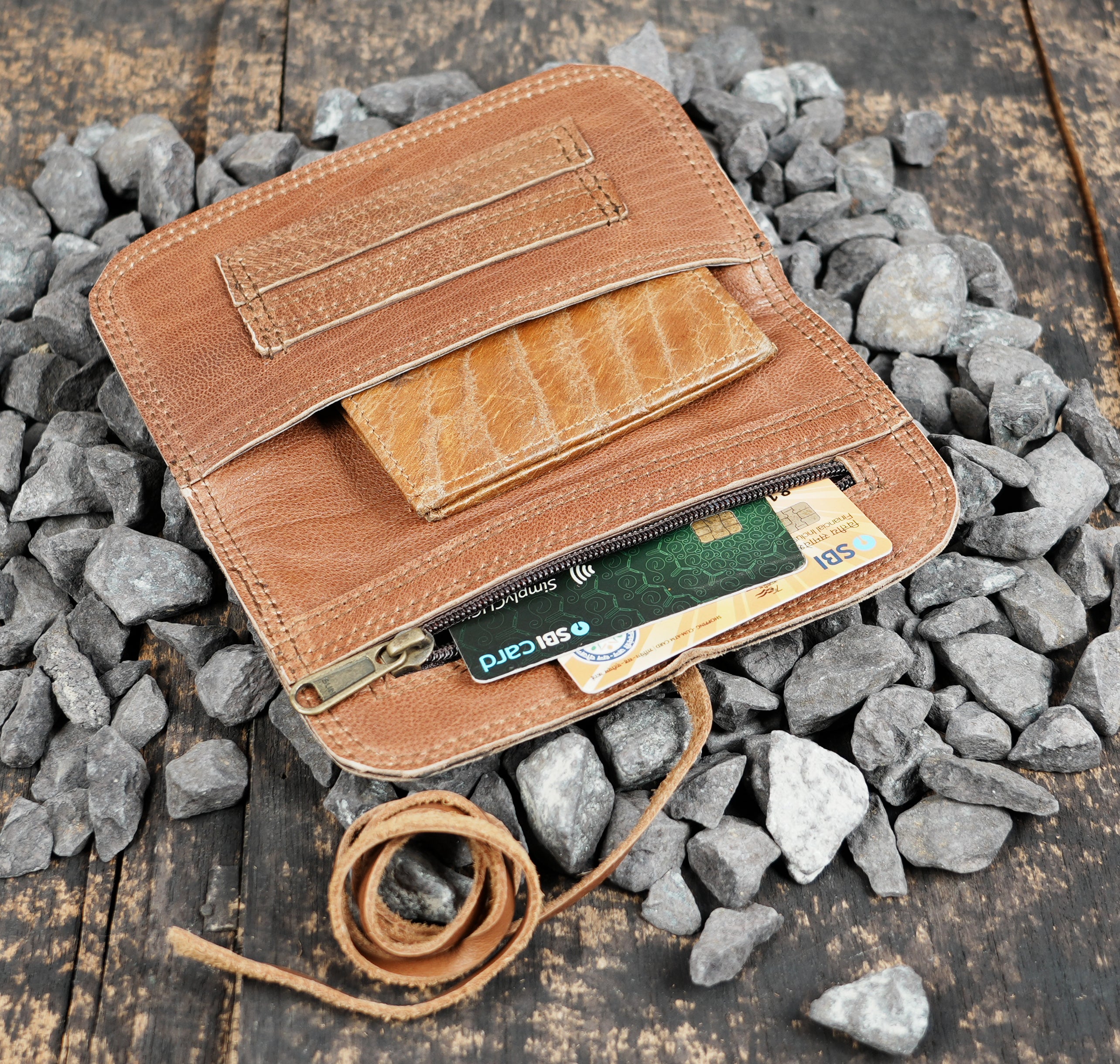 leather tobacco holder