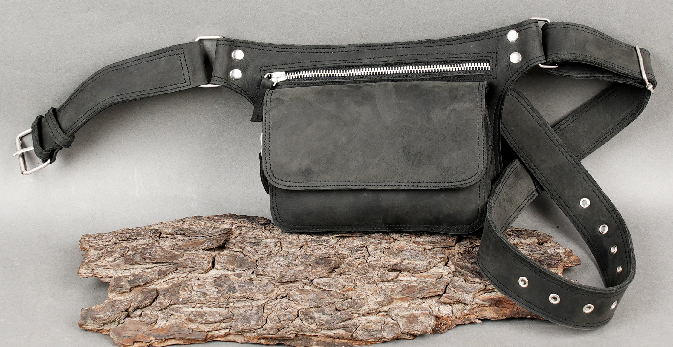 Leather utility belt with front pouch design