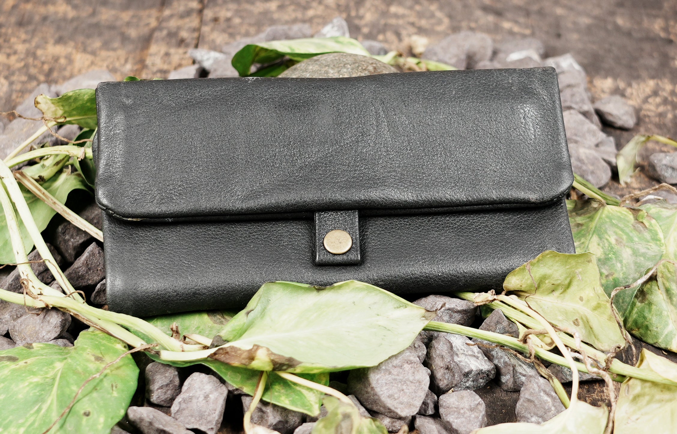leather pouch for tobacco
