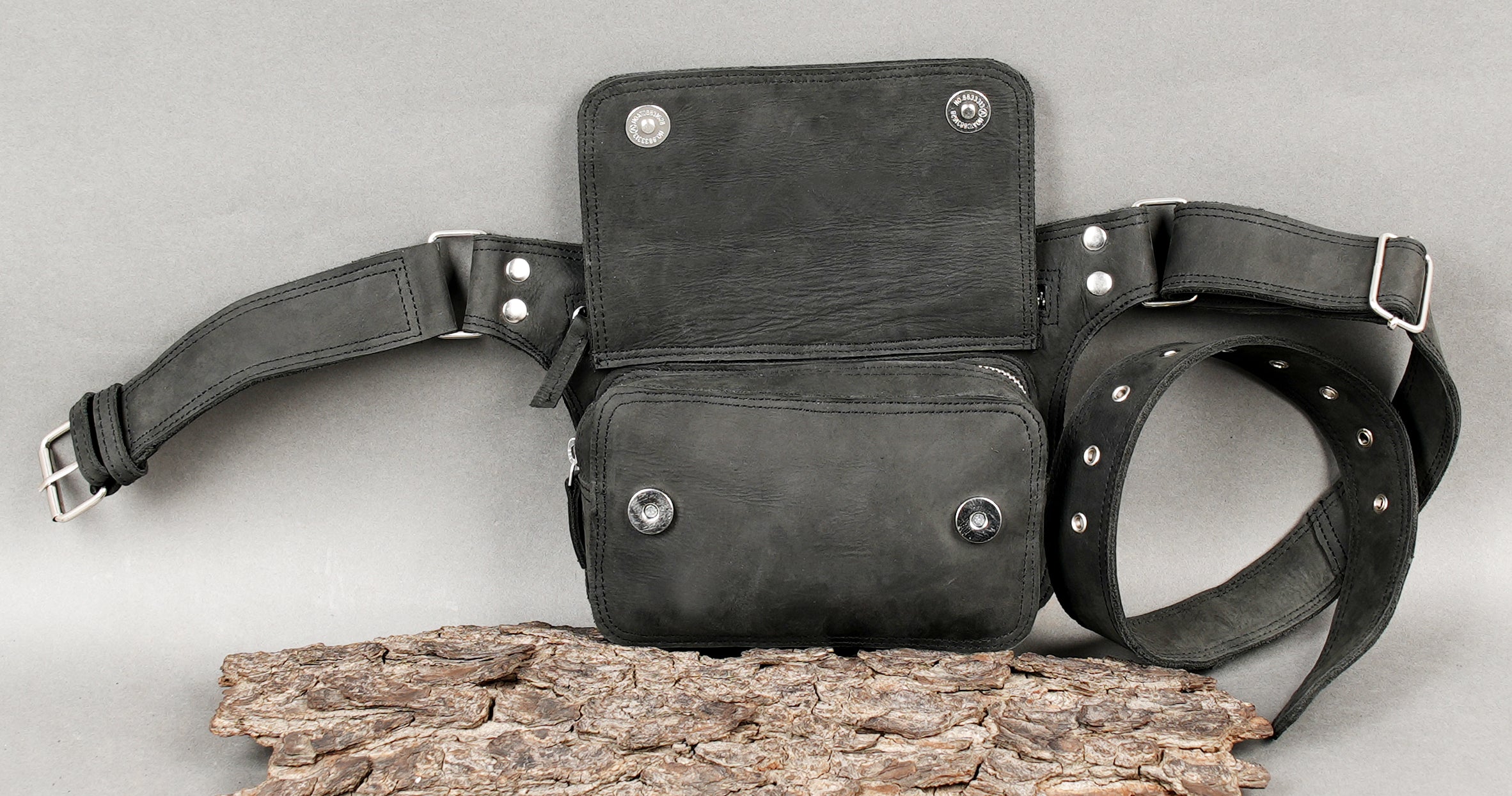Leather waist pouch belt with durable construction
