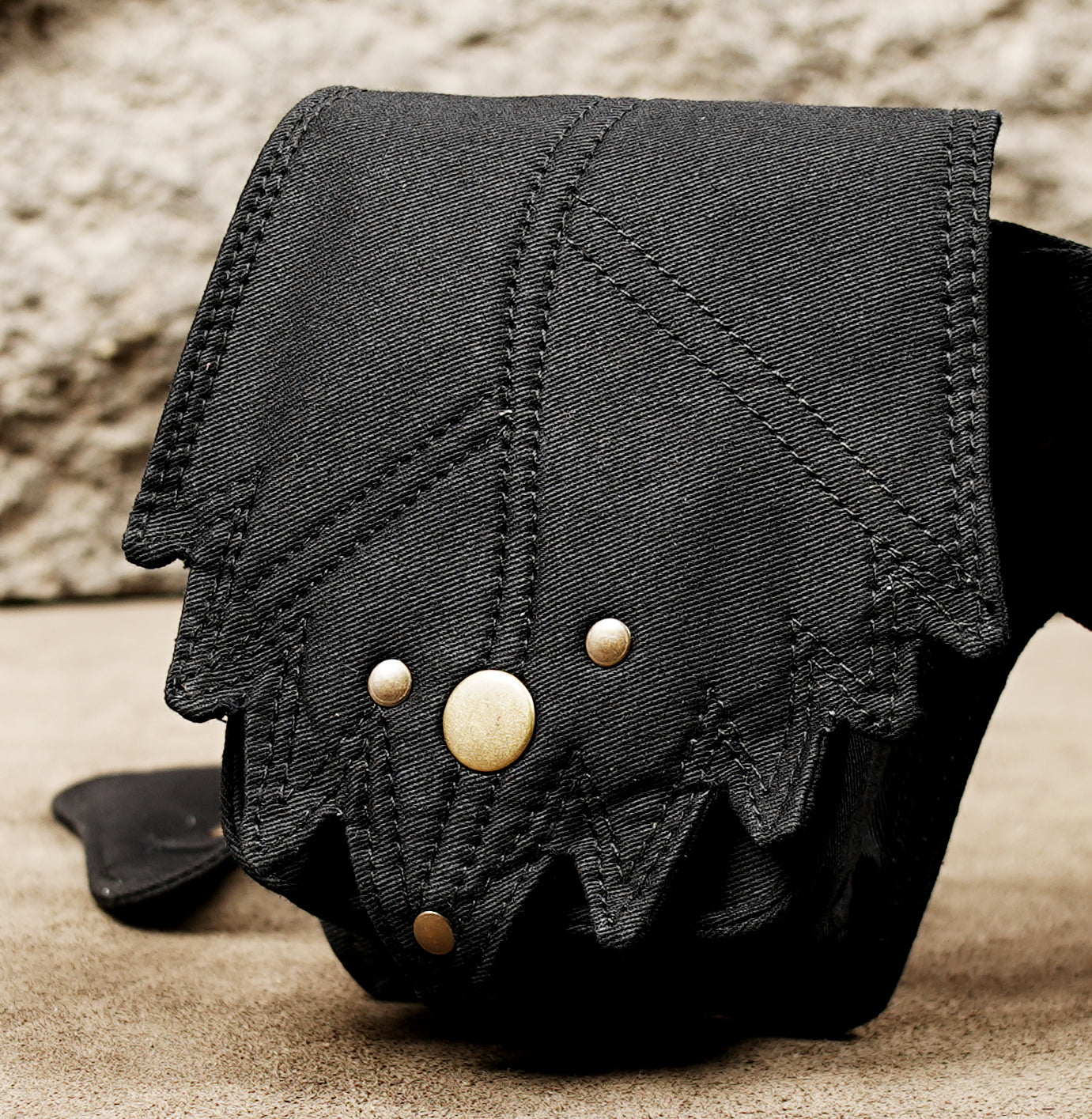 Festival utility belt in black cotton with multiple pockets and zip compartment