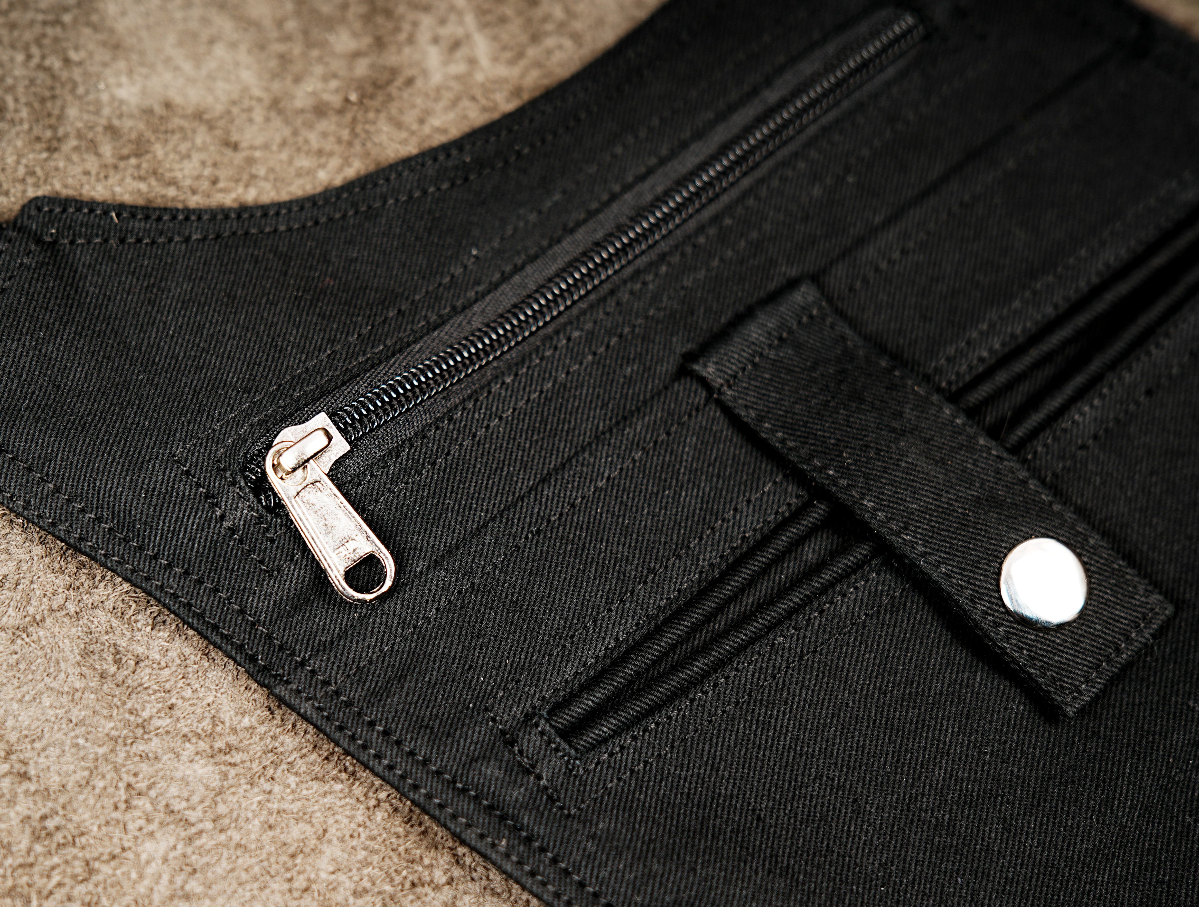 Hands-free cotton holster bag with two side pouches and back eye patch