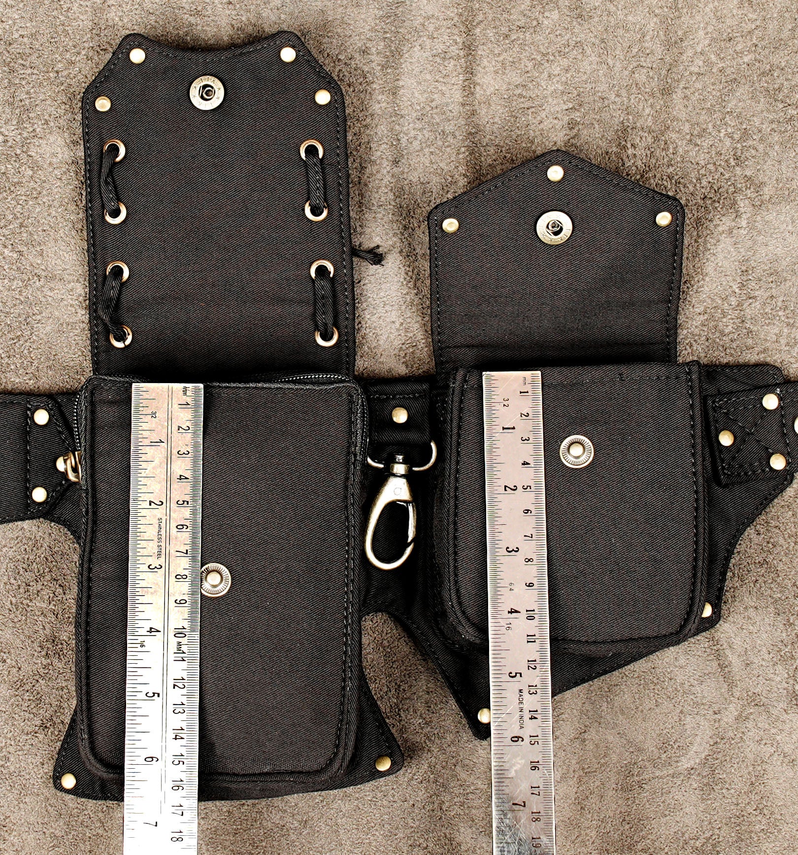 Unisex cotton utility belt with detachable-style pockets and D-ring clips