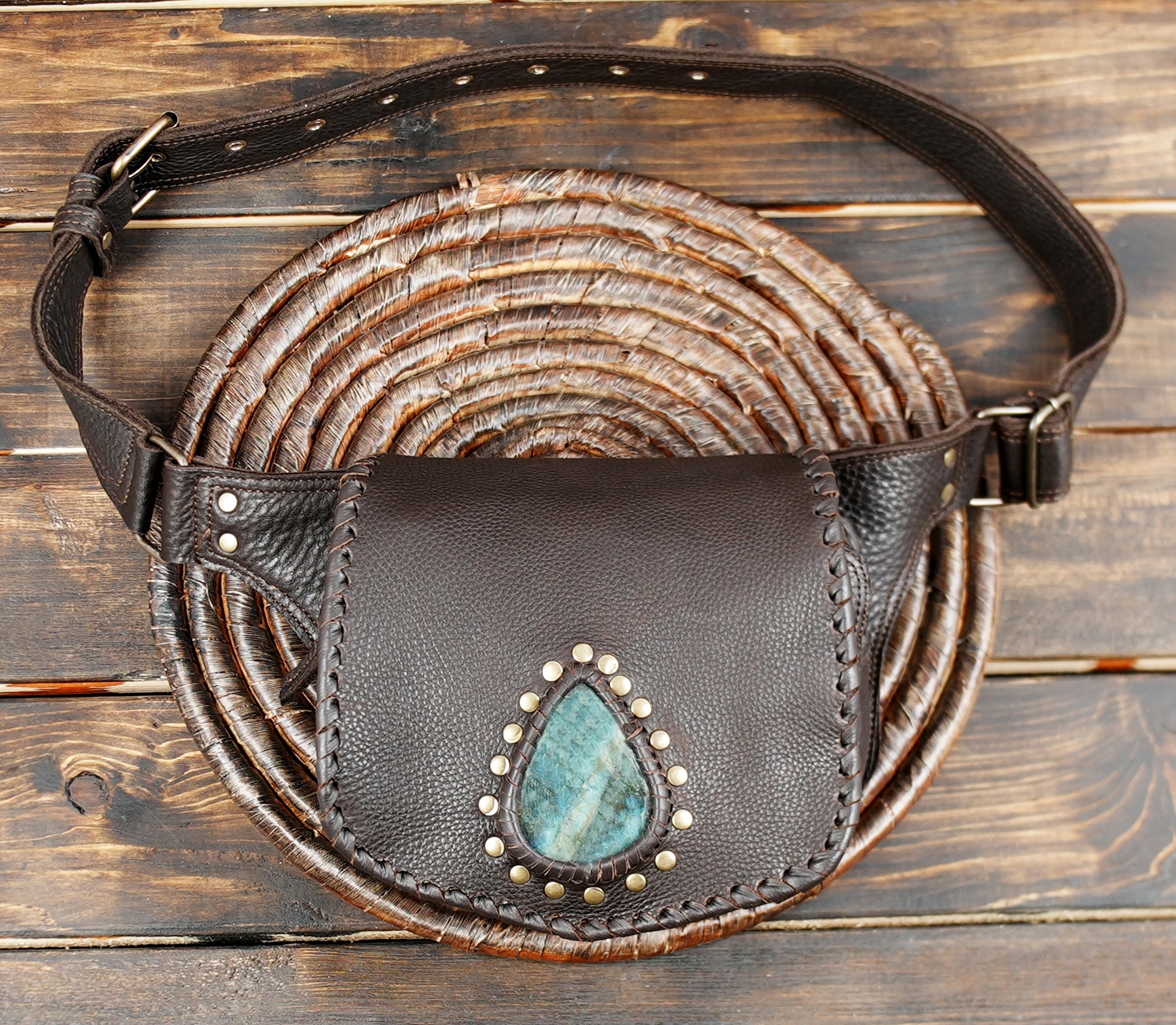 Genuine Leather Waist Belt with Teardrop Stone || Unisex Leather Waist Belt with Pocket (LT-AB-WB-6015)