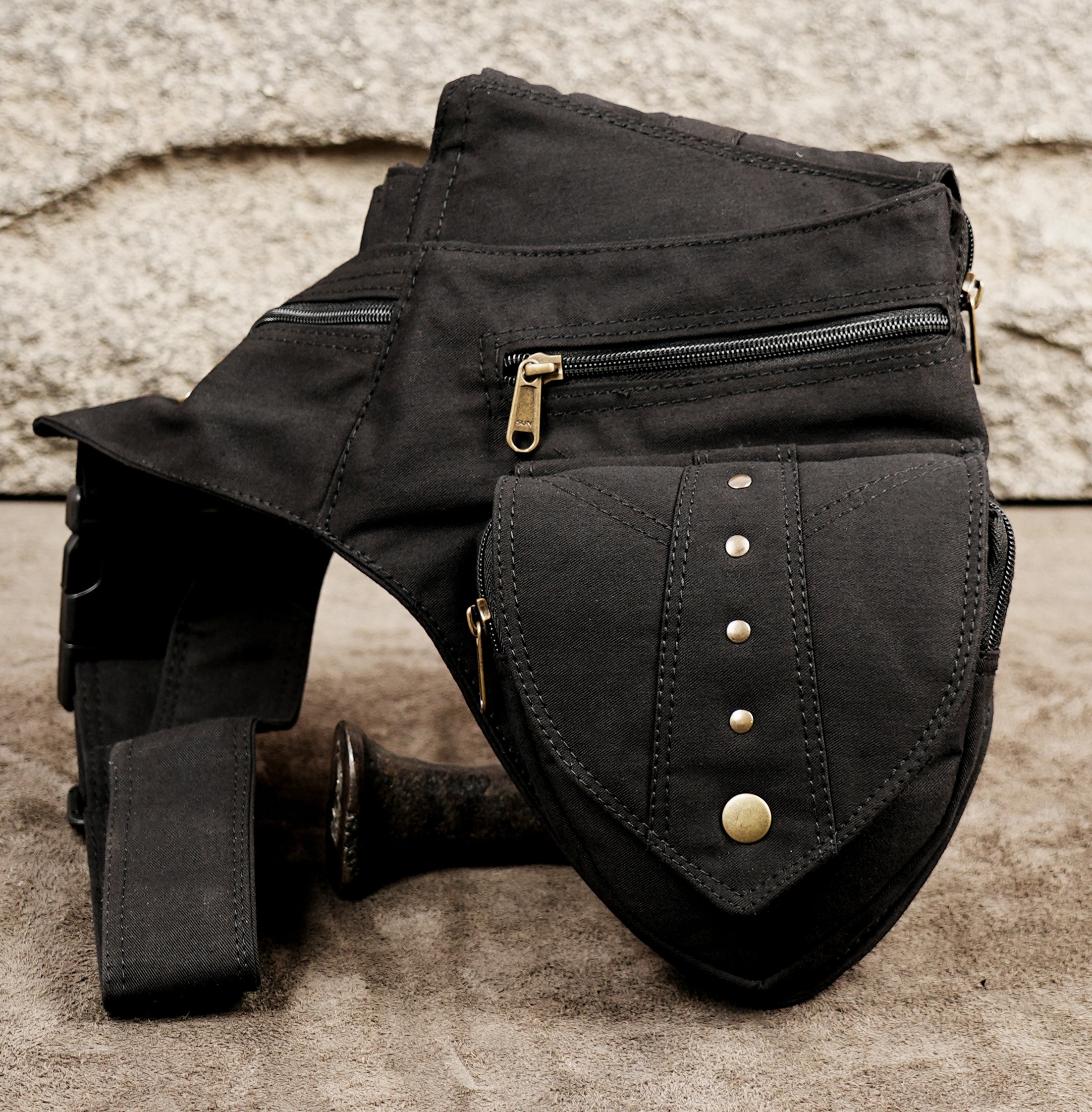 Adjustable black cotton bum bag with quick-release plastic buckle