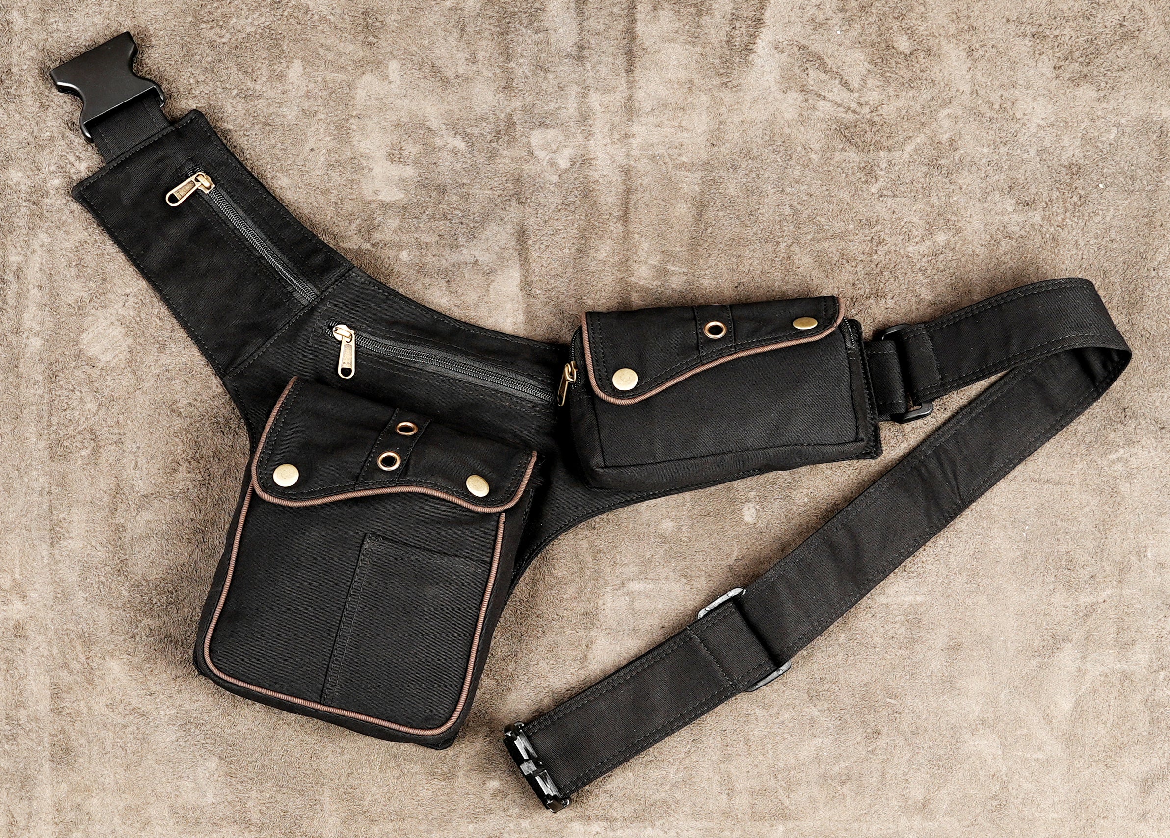 Hands-free black cotton waist belt for hiking and travel
