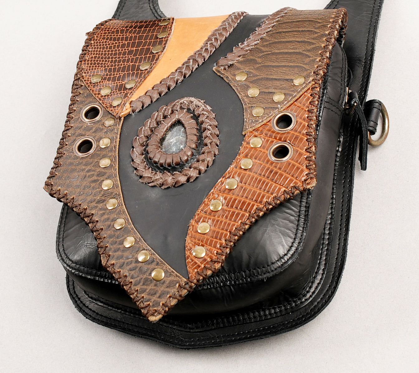 Premium handcrafted shoulder holster with dual pockets