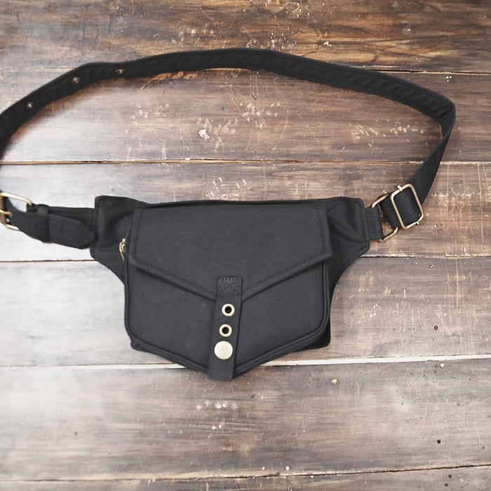 Unisex belt pouch for hands free travel and daily organization