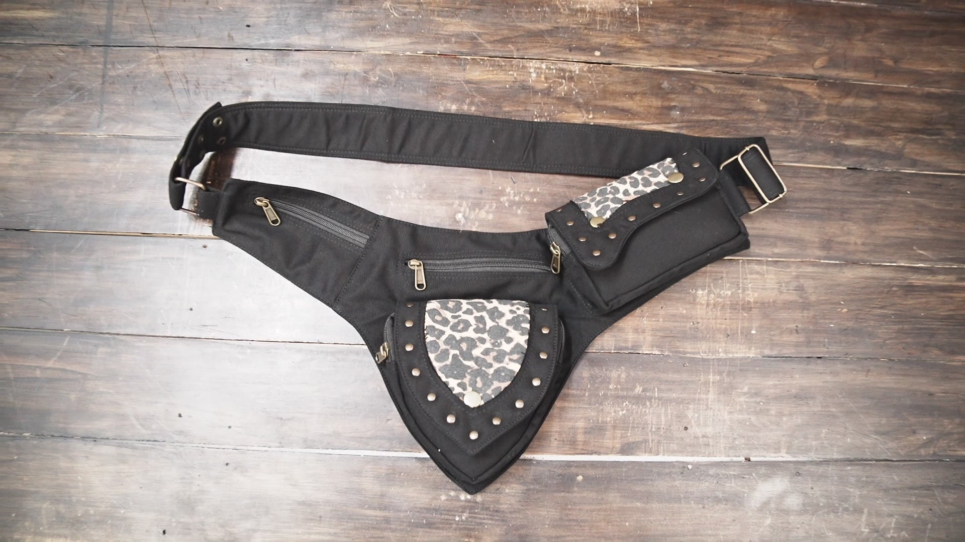 Adjustable cotton hip belt pouch with animal print accents
