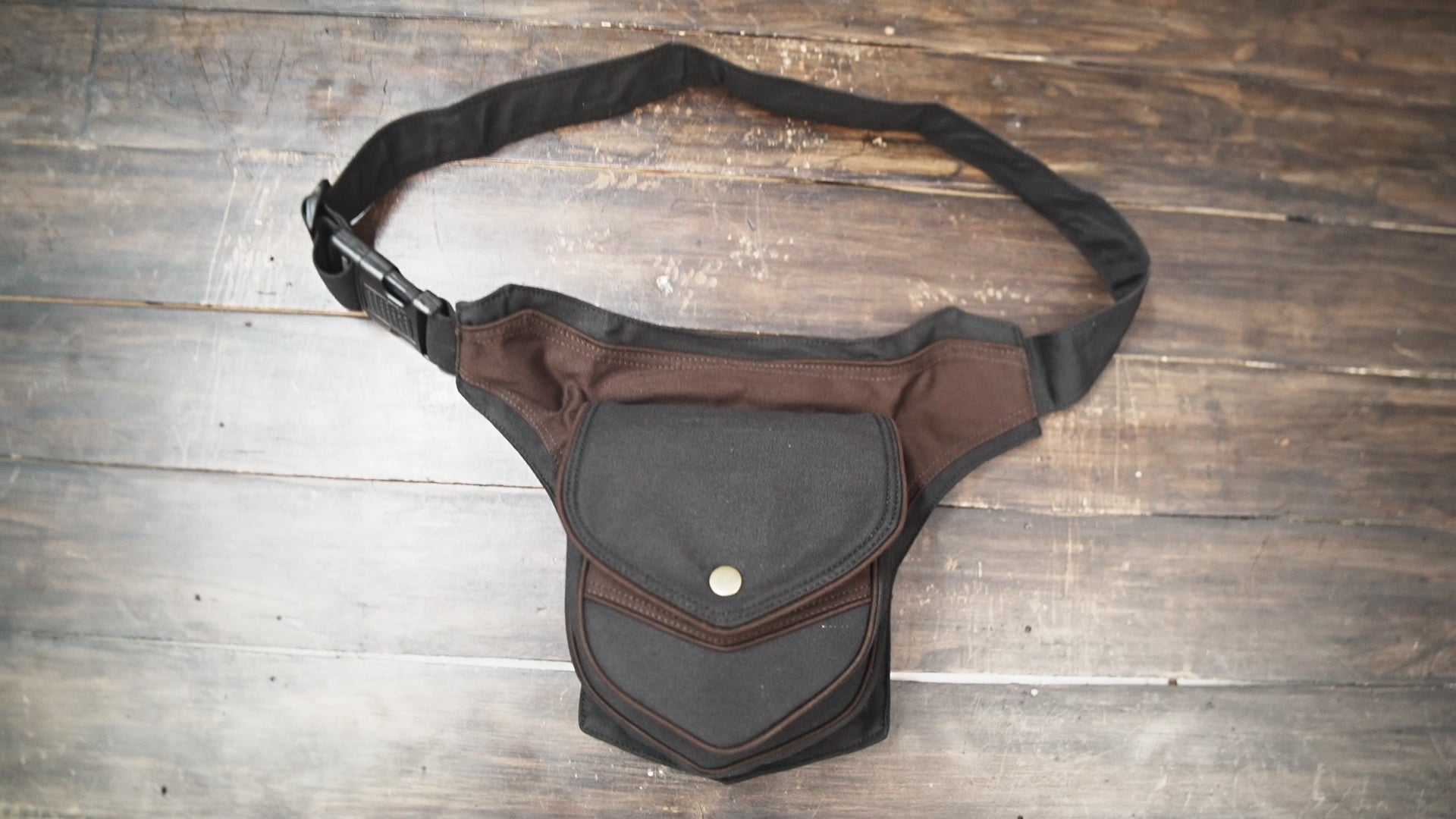Cotton canvas belt pouch with snap button closure and zipper pocket