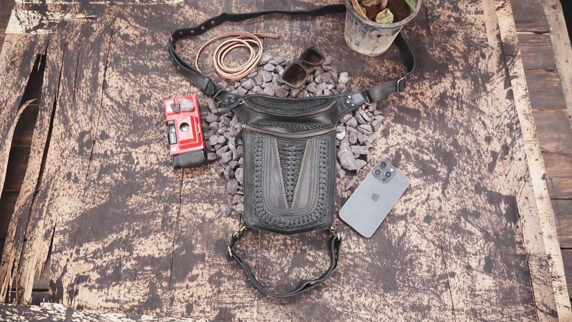 Handmade leather thigh holster bag with zipper pockets