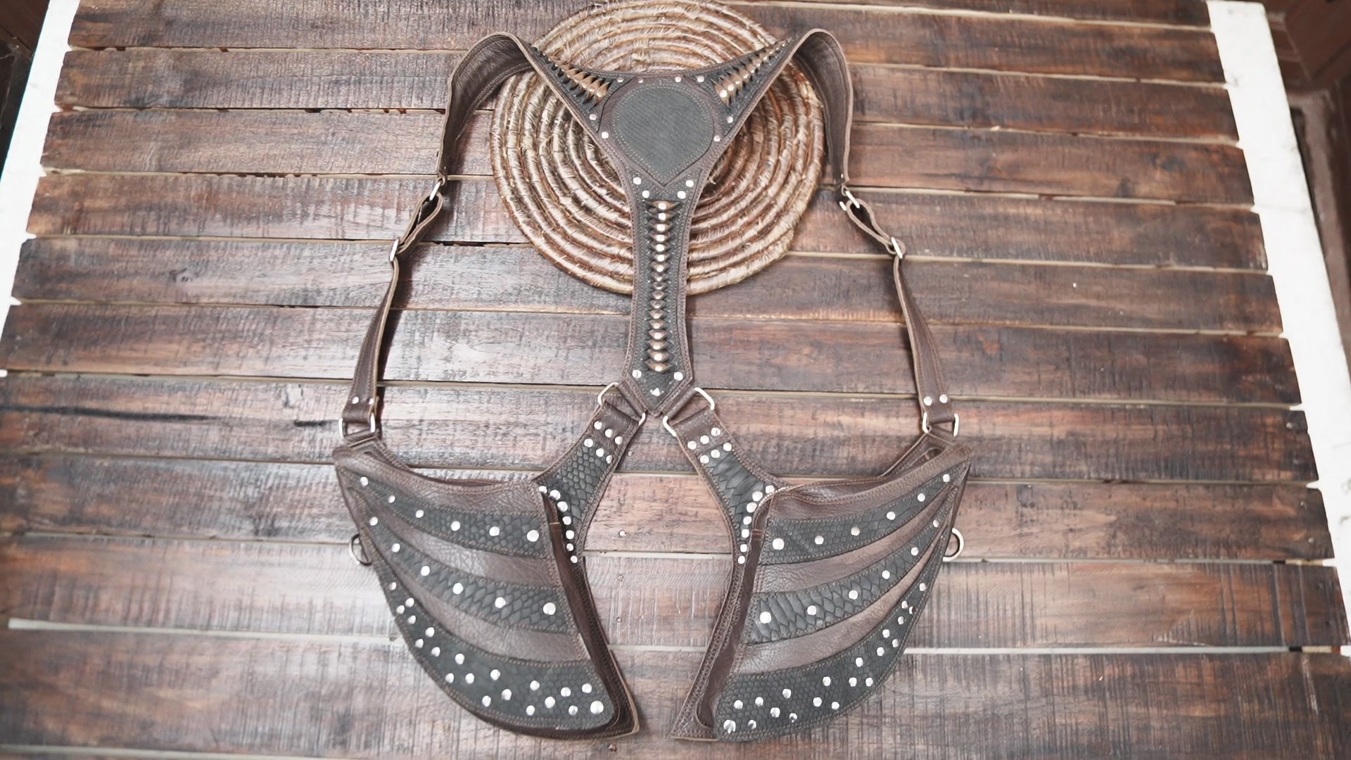 Gothic Leather Holster with Riveted Detailing – Burning Man & Cosplay Wear