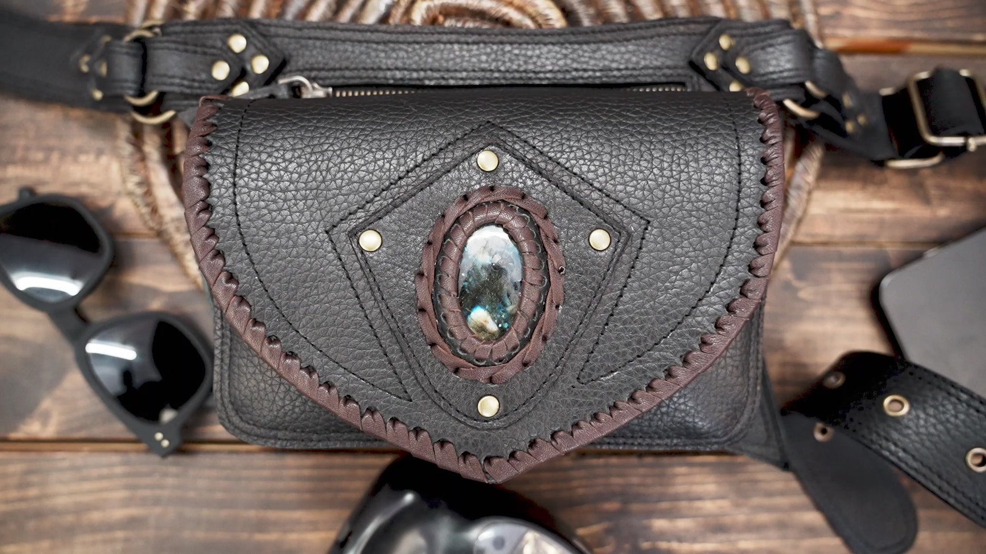 Adjustable Leather Utility Belt – Handmade Waist Bag with Stone Accent