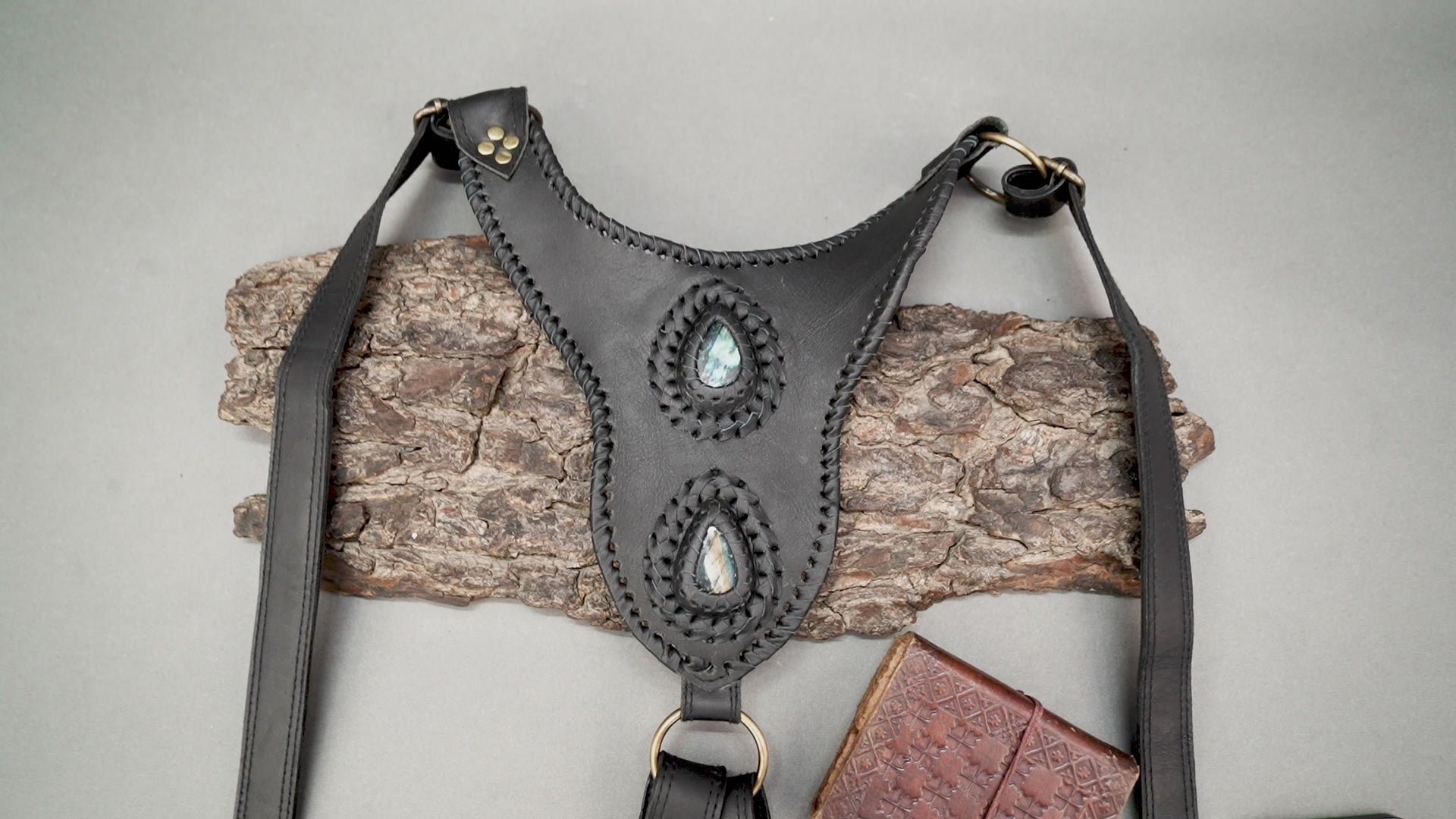 Handmade White Leather Holster Belt Perfect for Festivals, Cosplay & Travel (LT-AB-HLS-6050)