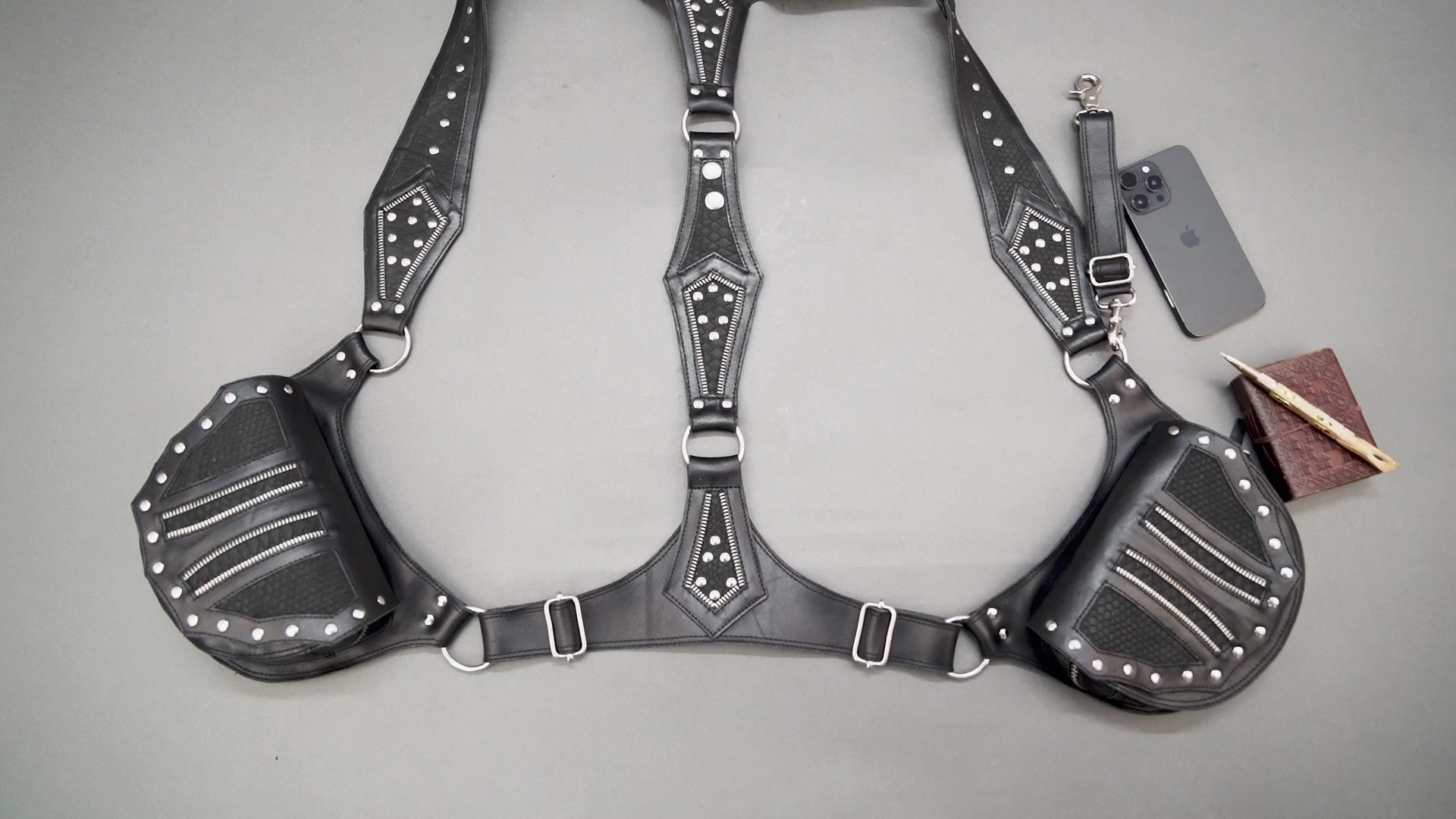 Genuine leather shoulder holster harness with dual pouches