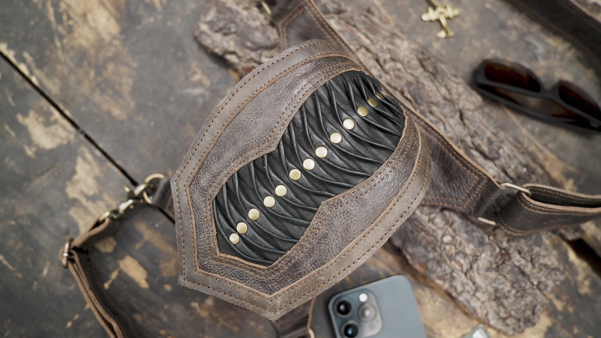 Genuine leather thigh holster belt with adjustable waist strap