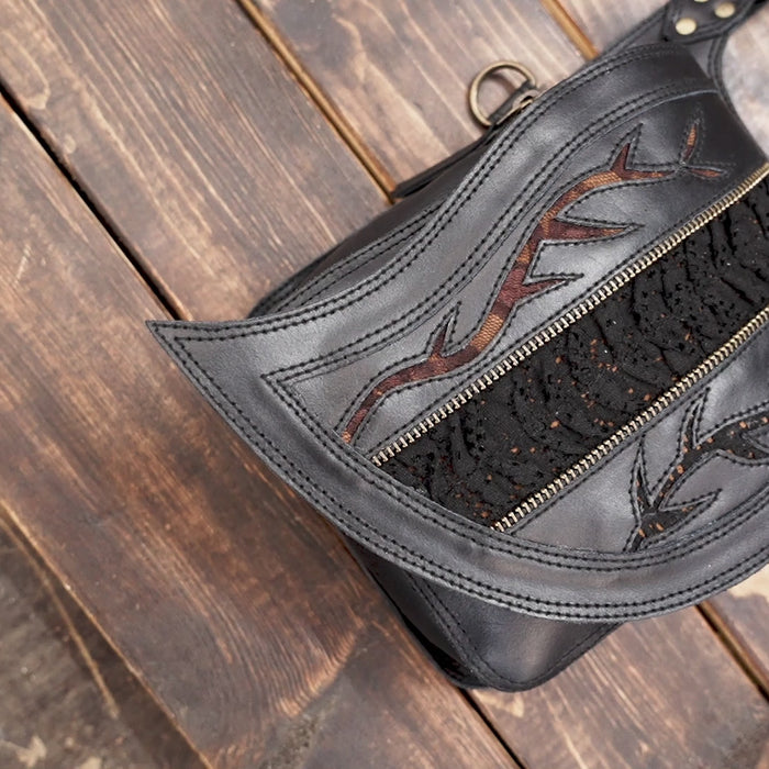Gothic Leather Holster with Lace-Up Design – Steampunk & Cosplay Bag